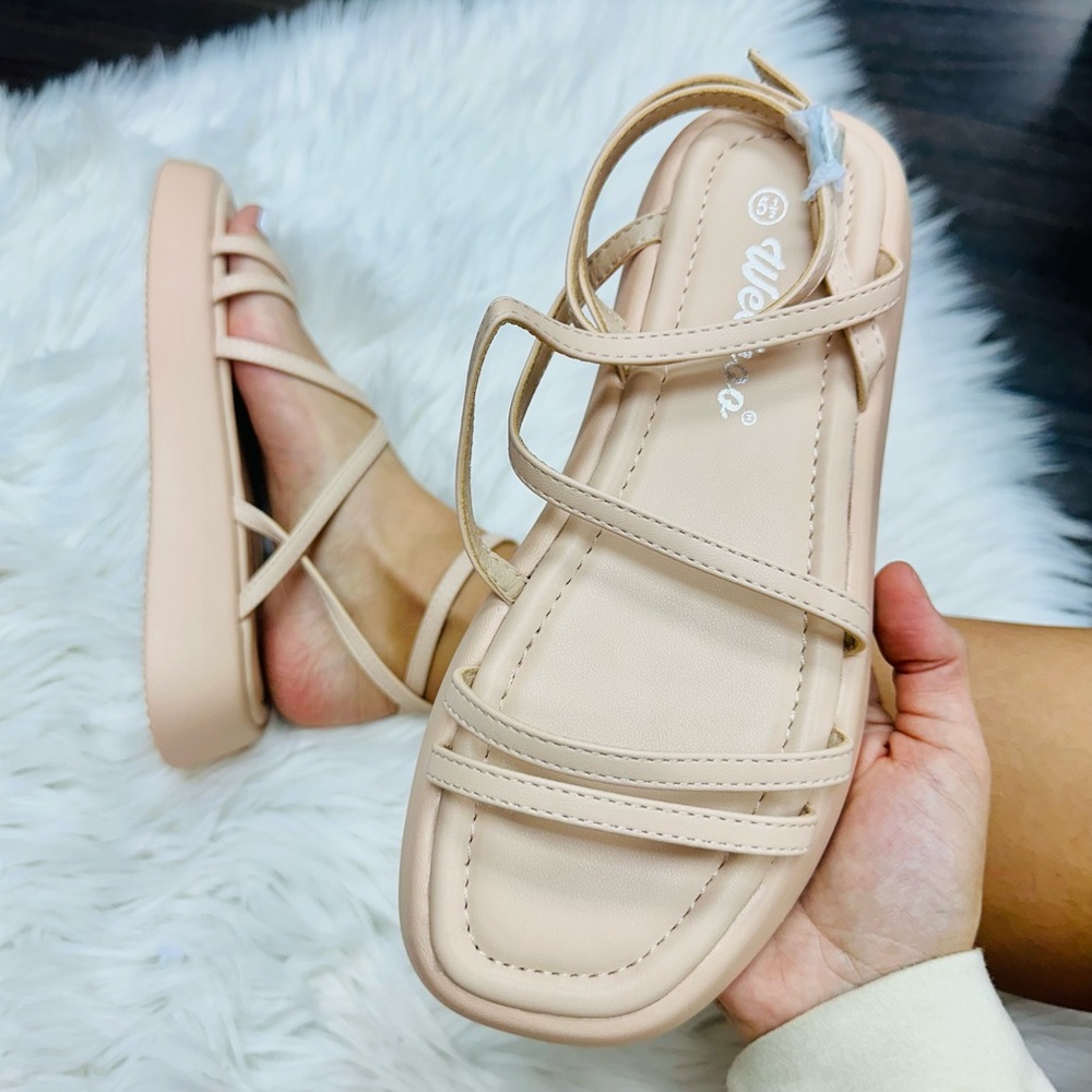 Elegant Cream Women's Sandals